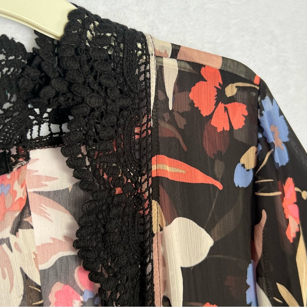 Torrid Black Sheer Floral Crochet Trim Long Kimono Top Cover-Up Robe Size 3/4 - Picture 4 of 11